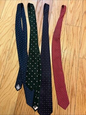 4 designer tie pack- Classic Men's Silk - Navy, Green, Blue, Red